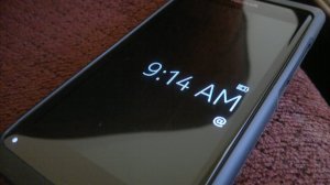 Nokia N9 Standby Screen (charge, time, and new email)